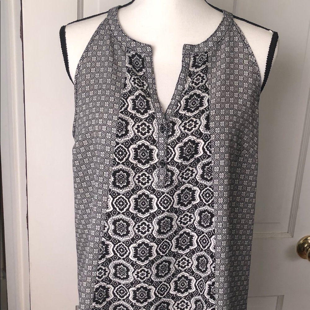 Old Navy Sleeveless Blouse